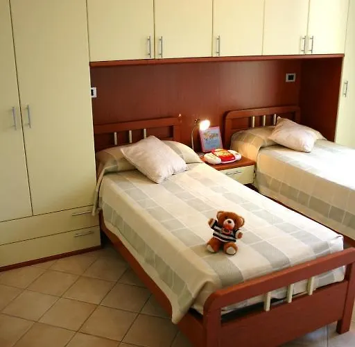 Kenzia Apartman Cattolica